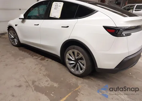 2026 Tesla Model Y Long Range Dual Motor All-Wheel Drive/Long Range Launch Series from USA, damaged, VIN 7SAYGDEE9TA388250
